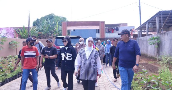 Indira Yusuf Ismail Bareng Fatmawati Rusdi Tinjau Longwis Kyoto dan Inkubator UKM Kota Makassar