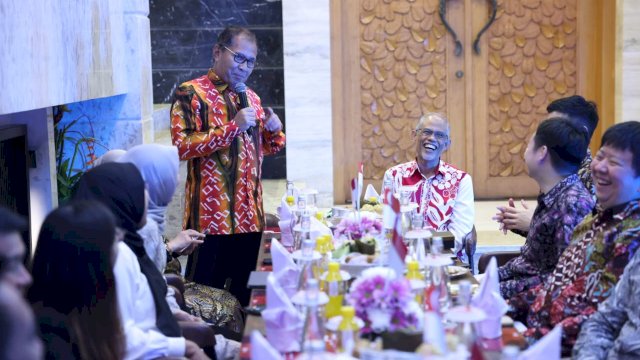 Danny Pomanto di sela-sela Jamuan Makan Malam dengan Menteri Masagos Zulkifli di kediamannya, Rabu, (10/05) malam.