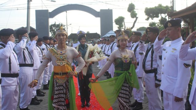 Danlanal Yogyakarta Dijabat Wanita Berdarah Aceh
