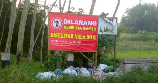 Sampah Menumpuk di Desa Sidorejo Bandongan Bukti Perda “Mandul”? 