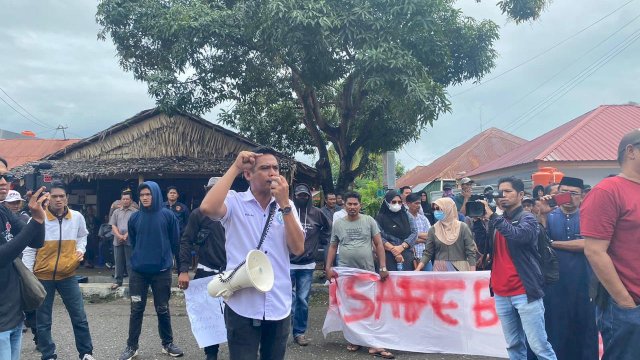 Lagi, Warga Geruduk BPN Wajo Tuntut Ganti Rugi Lahan Bendungan Paselloreng yang Diresmikan Jokowi Sejak 2021