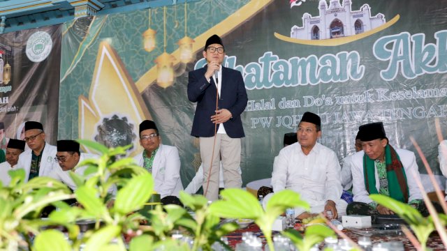 Sebelum ke KPU, Ketum PKB Doa Bareng Ribuan Penghafal Quran di Solo