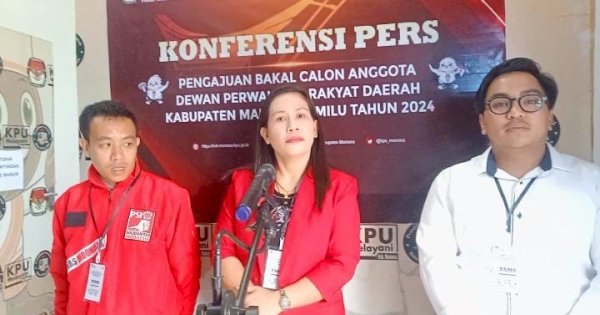 Ditunjuk DPP Pimpin PSI Mamasa, Henrika Suatasik Boyong Bacaleg Daftar ke KPU
