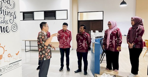 Bersama Tim Teknis Inkubator, Diskop Makassar Mengunjungi Cimahi Technopark