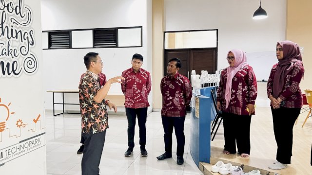 Bersama Tim Teknis Inkubator, Diskop Makassar Mengunjungi Cimahi Technopark