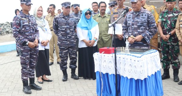 BKKBN Sulsel Bersama Lantamal VI Makassar Gelar Pelayanan KB Sasar Warga Pesisir Pantai Galesong