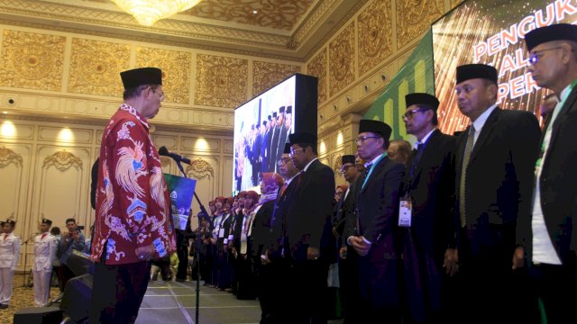 Dikukuhkan Sebagai Ketum BPP IKA UINAM, Idrus Marham Ajak Alumni Bermanfaat ke Masyarakat