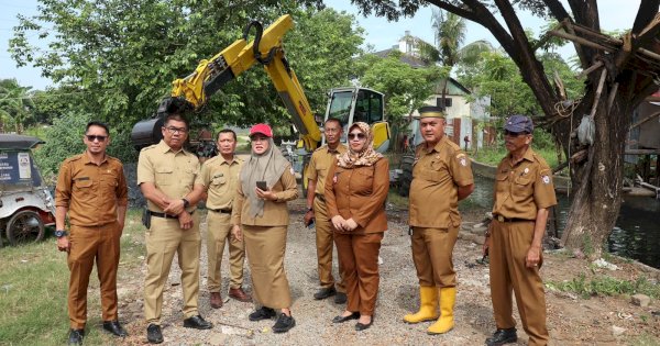 Optimalkan Saluran Sekunder, Dinas PU Makassar Terjunkan Excavator di Adyaksa