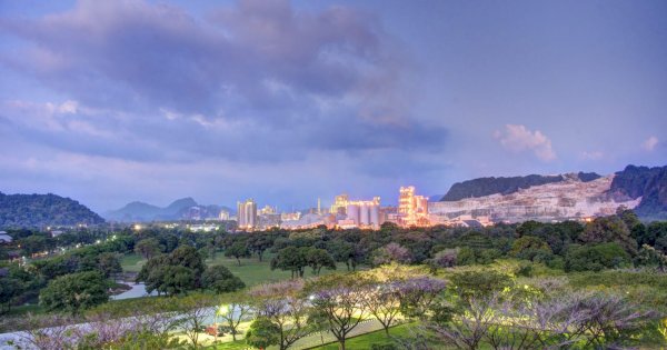 Kepedulian Semen Tonasa Lindungi Warisan Budaya Dunia di Bulu Sipong