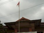 Warga Soroti Bendera Merah Putih Berkibar di Tiang Kantor PGRI Cabang Tempuran Magelang
