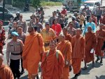 Puluhan Biksu Thudong Tiba di Kabupaten Magelang