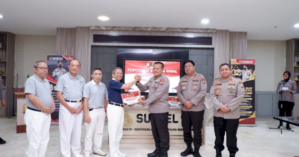 Polda Sulsel Terima Bantuan Paket Sembako dari Tzu Chi untuk Dibagikan ke Warga