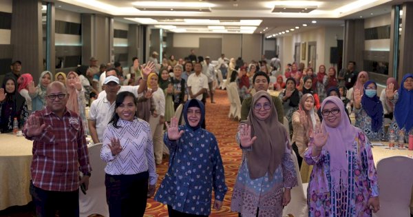 Cegah Penikahan Usia Dini, TP PKK Makassar Bersama Dinas PKKB Sosialisasi Usia Perkawinan