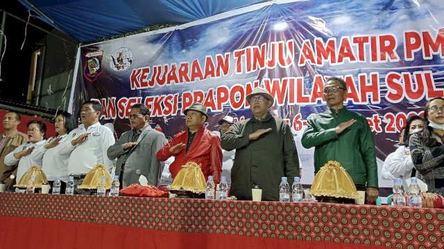 Semarak HUT Mamasa, Warga Disuguhkan Tinju Amatir