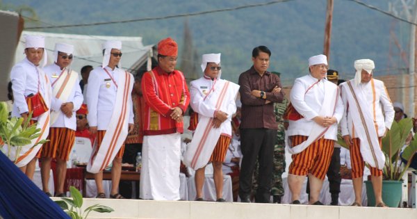 Semarak Pameran Hasil Bumi Dihalaman Kantor DPRD Mamasa