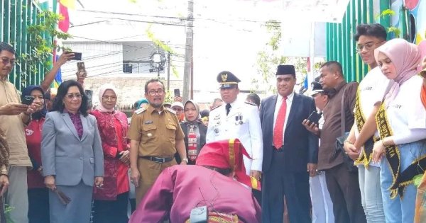 Usai Upacara Puncak OTDA, Kadisnaker Nielma Dampingi Kepala Daerah ke Longwis