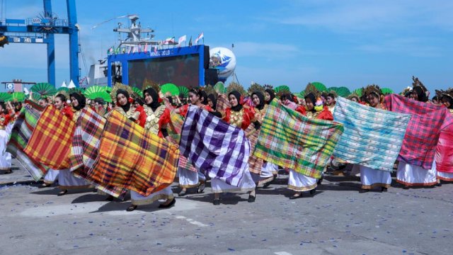 Pemkot Makassar melalui Dinas Pendidikan (Disdik) dapat menampilkan Tari Kolosal yang dibawakan 500 penari pada pembukaan MNEK 2023.