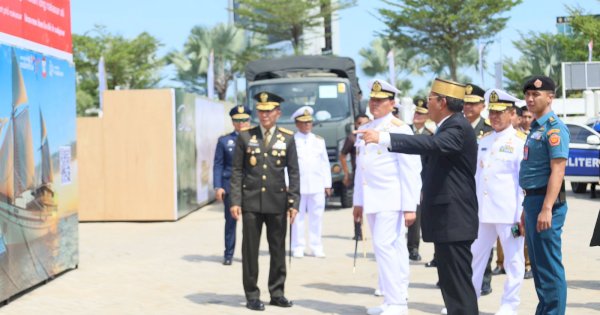 Panglima TNI Terkesima dengan Pembuatan Kapal Pinisi Pemkot Makassar