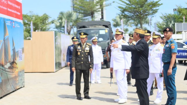 Panglima TNI Terkesima dengan Pembuatan Kapal Pinisi Pemkot Makassar