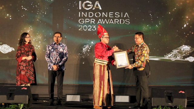 IGA 2023, Danny Pomanto Raih Penghargaan Kategori Wali Kota Terpopuler se-Indonesia