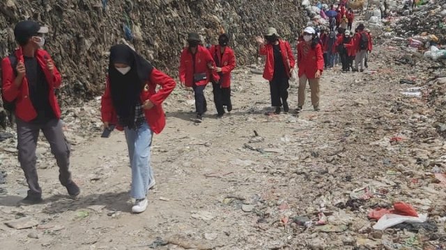 Program Merdeka Belajar, Mahasiswa Teknik Unhas Datangi TPA Antang