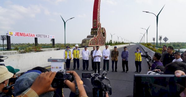 Jokowi Resmikan Jembatan Kretek 2 di Kabupaten Bantul