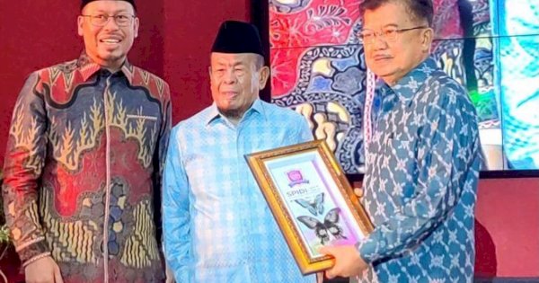 Dua Kawan Lama JK dan KH Arif Marzuki Bertemu di Wisuda Santri SPIDI, Suasana Berubah jadi Haru Hingga Tangisan Pecah