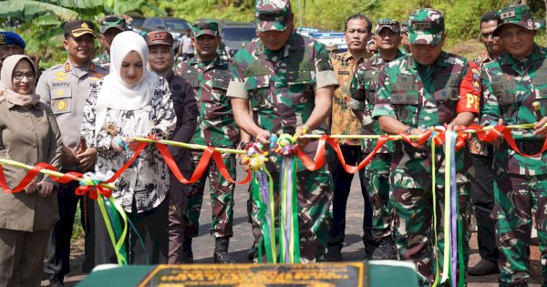 Pangdam IV/Diponegoro : “Keberhasilan TMMD Bukti Kebersamaan TNI – Rakyat” 