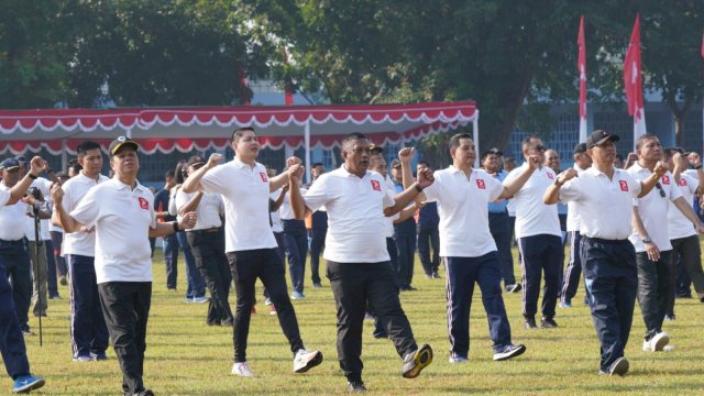 Seribuan TNI, Polri Ikuti Olahraga Bersama Tiga Pilar