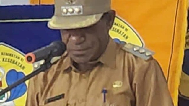 Pj Bupati Intan Jaya Apolos Bagau. 