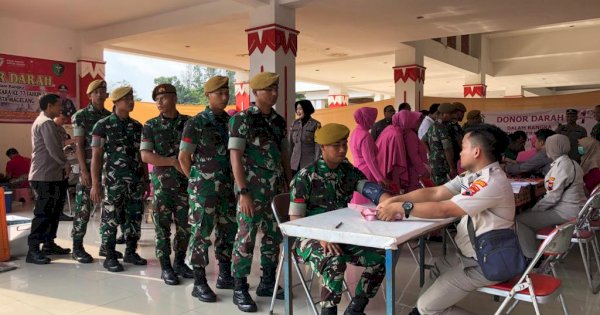 Sambut HUT Bhayangkara ke-77, Darah Prajurit Yonarmed 3 NP Mengalir ke Polresta Magelang