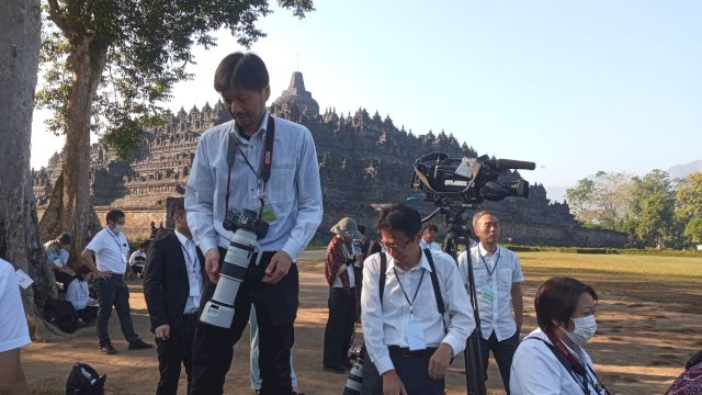 Puluhan Jurnalis Jepang Hadir Langsung Liput Kunjungan Kaisar Naruhito di Candi Borobudur&nbsp;