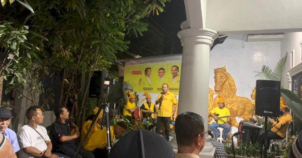 Maju Caleg DPRD Sulsel, Cakmon Minta Izin Warga Pabaeng-baeng