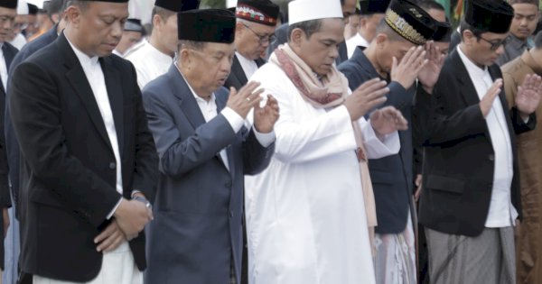Bukan di Sulsel, JK Shalat Ied di Kantor Walikota Jakarta Selatan