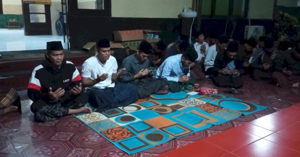 Doakan Ibunda AKP Abdul Muthohir, Ratusan Jamaah Gada Dewa Watucongol Sesaki Mapolsek Muntilan