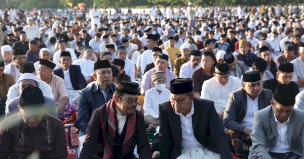 Menteri SYL Bareng Danny Pomanto Shalat Idul Adha di Karebosi, Walkot: Momentum Persatuan