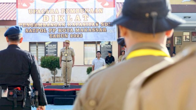 Wali Kota Makassar Moh Ramdhan Pomanto saat membuka Pendidikan dan Latihan Dasar (Diklat) Pengembangan Kapasitas SDM Satpol PP di Mako Brimob Polda Sulsel, Senin (24/07/2023).