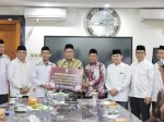 Danny Pomanto Serahkan Bonus Rp145 Juta Kepada Kafilah Makassar Pemenang Kompetisi Tilawatil Qur&#8217;an dan Hadits