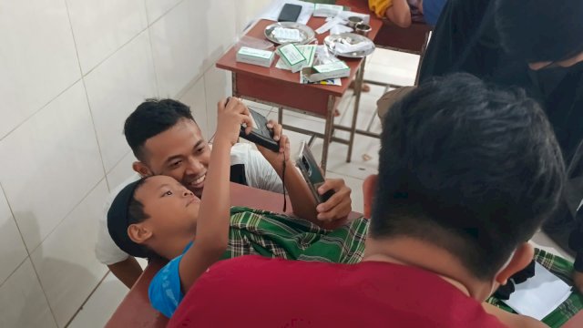 Relawan Milenial Makassar Bekerjasama Baznas Kota Makassar Gelar Sunatan Massal