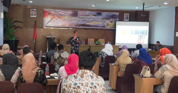 Gelar Pelatihan Kearsipan Bagi Perangkat Kelurahan, Fatur Minta Jaga Dokumen Keluarga