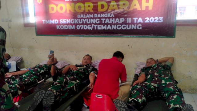 Dukung Program Pemerintah, Anggota Koramil Ikut Donor Darah