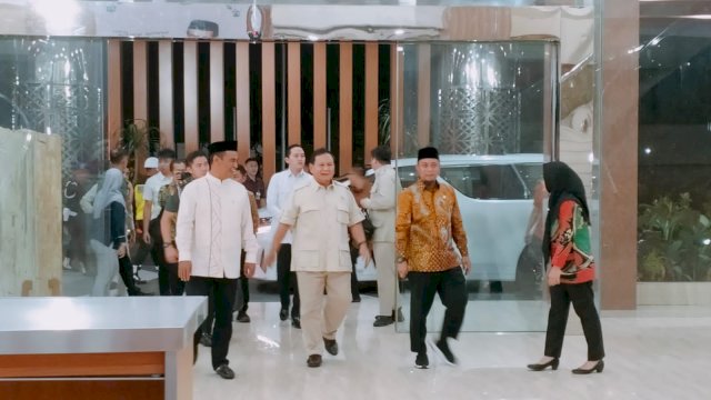 Bertandang ke AAS Building, Prabowo: Apa Kabar Pak Amran, Lama Tak Bertemu