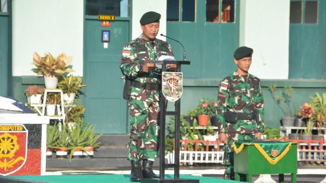 Prajurit Yonarmed 11 Kostrad Gelar Upacara Bendera