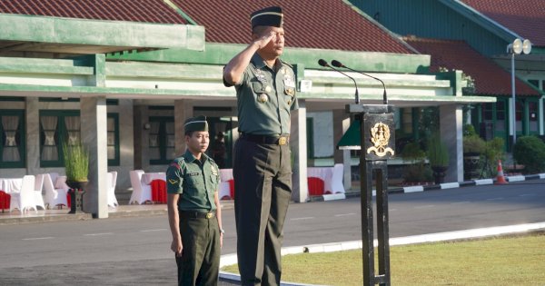 Ratusan Organik Militer dan PNS Akmil Gelar Upacara 17