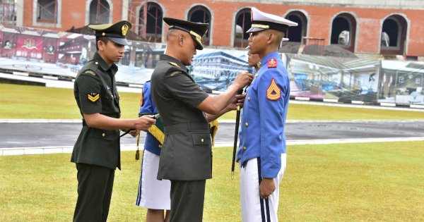 Senat Taruna Akmil Yang Baru Dilantik