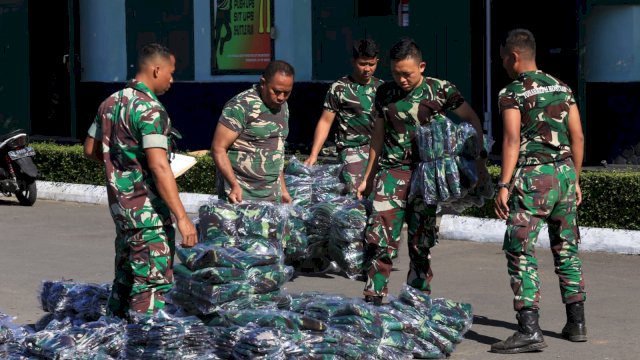 Jaga Perbatasan RI – Malaysia, Personel Yonarmed 11 Kostrad Terima Kaporlap