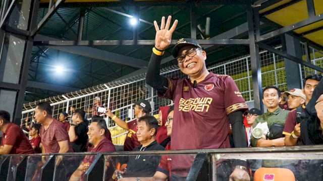 Usai PSM &#8216;Cukur&#8217; Persib, Taufan Pawe Dapat Kejutan dari Yakob Sayuri