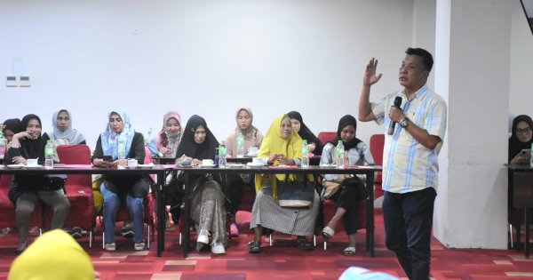 FGD Ranperda Kota Layak Anak Hadirkan Ibu-ibu, WT: Generasi Anak Bergantung Ibu-ibu