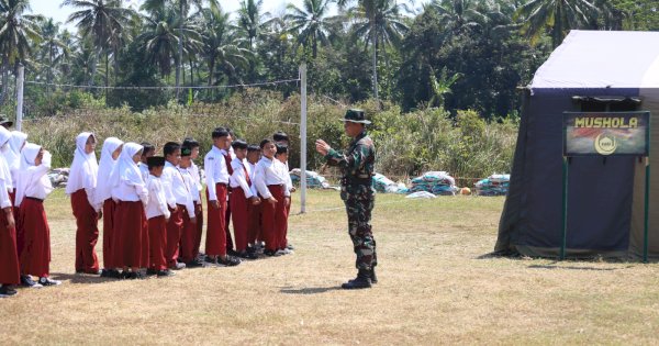 Ratusan Pelajar Serbu Pos Satgas Yonarmed 11 Kostrad
