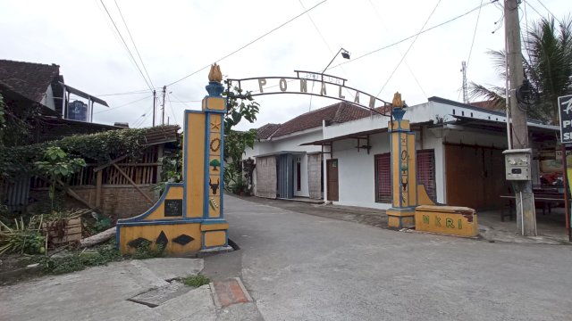 Warga Ponalan Tolak Pemancangan Tiang Kabel Internet, Oknum Kadus dan Ketua RT Diduga Terima Gratifikasi